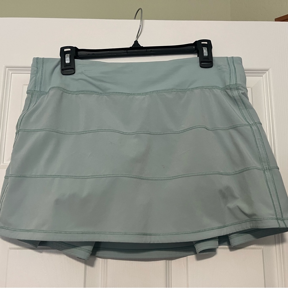 Lululemon Athletica mint green skirt 10 Tall